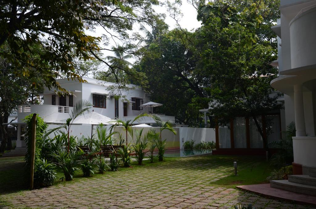 Beach Gate Bungalows - A Cgh Earth Saha Experience Коччи Экстерьер фото